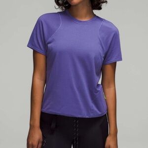 Lululemon Lightweight Cinched Hem Hiking T-Shirt
Charged Indigo